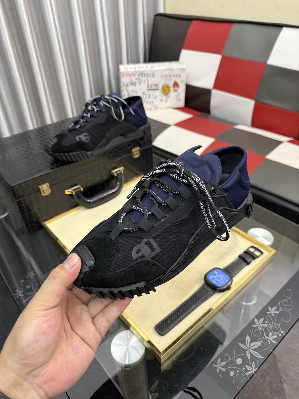 Dolce & Gabbana Black and Navy Low-Top Sneakers — front