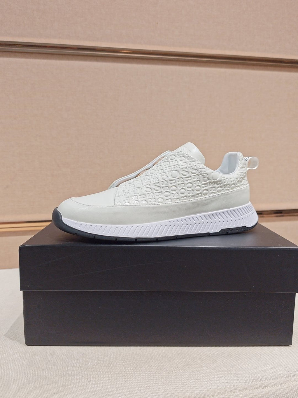 Hugo Boss White Textured Low-Top Sneakers — front