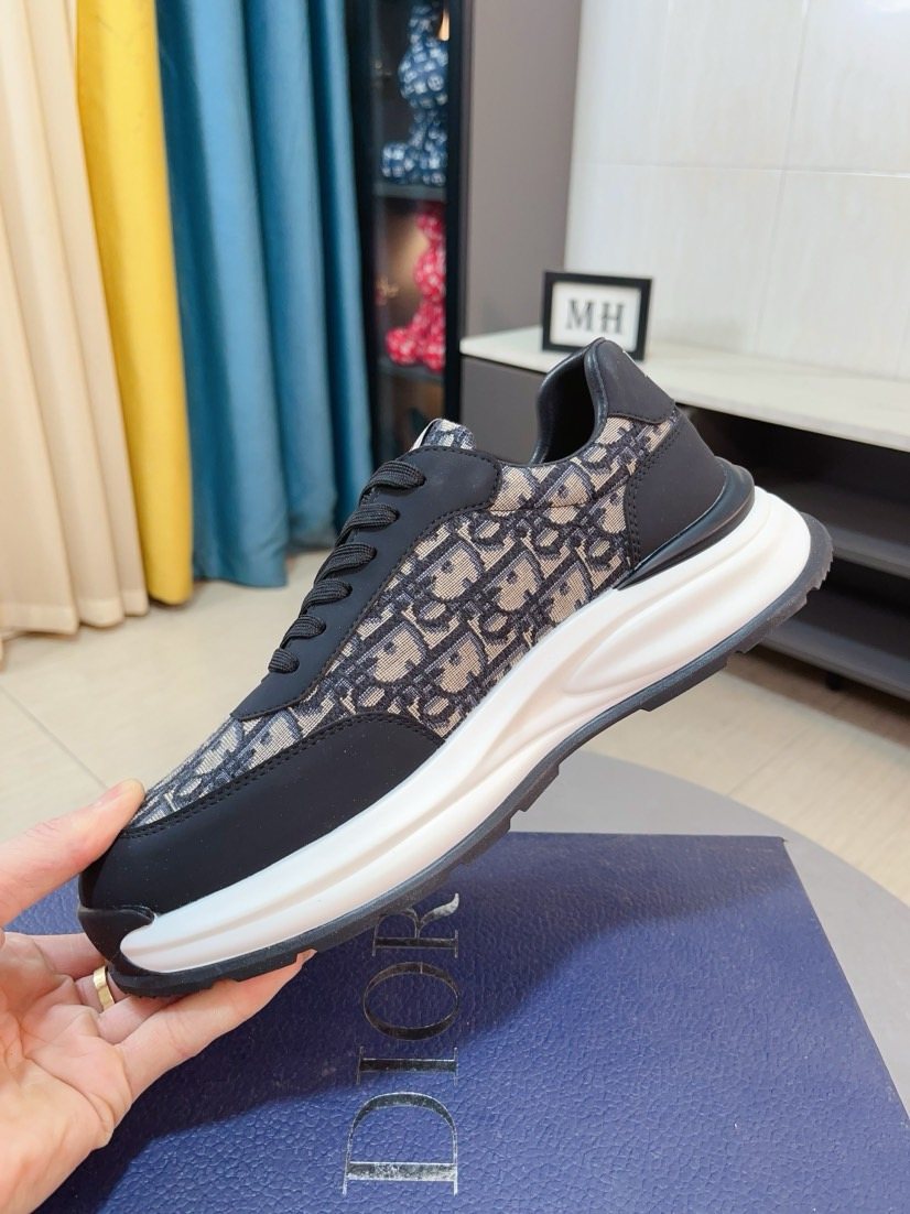 Dior Patterned Low-Top Sneakers — side
