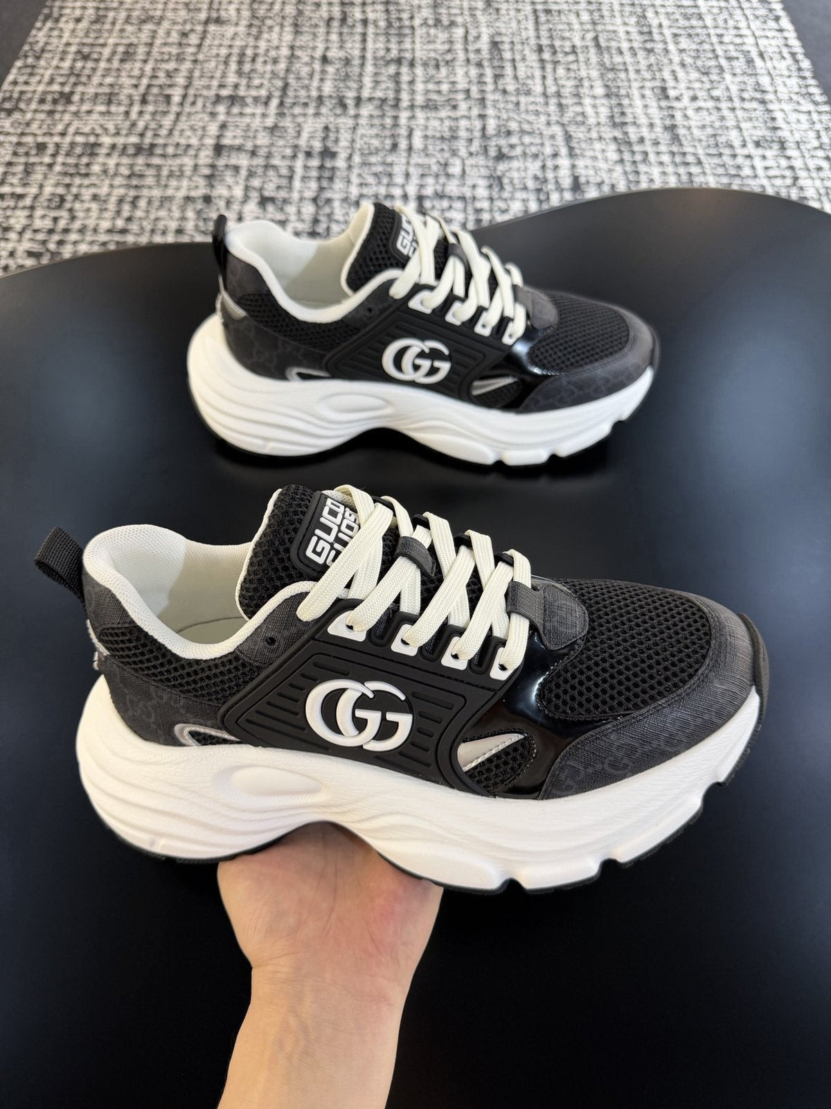Gucci GG Logo Low-Top Sneakers — front