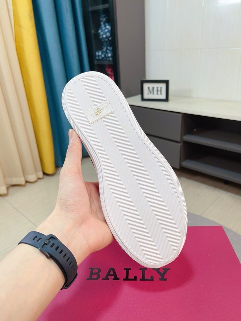 BALLY White Red Stripe Sneakers — detail