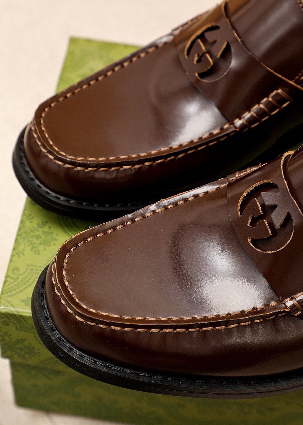 微商相册测试鞋子-Gucci Metal-Accent Moc-Toe Loafers — detail